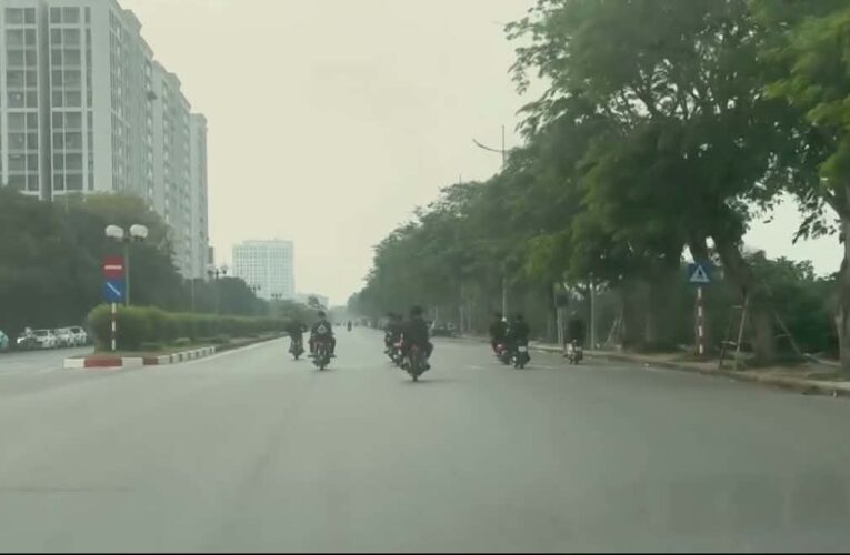 Công an bắt gọn nhóm idol bô’c đầu lạng lách ở Long Biên